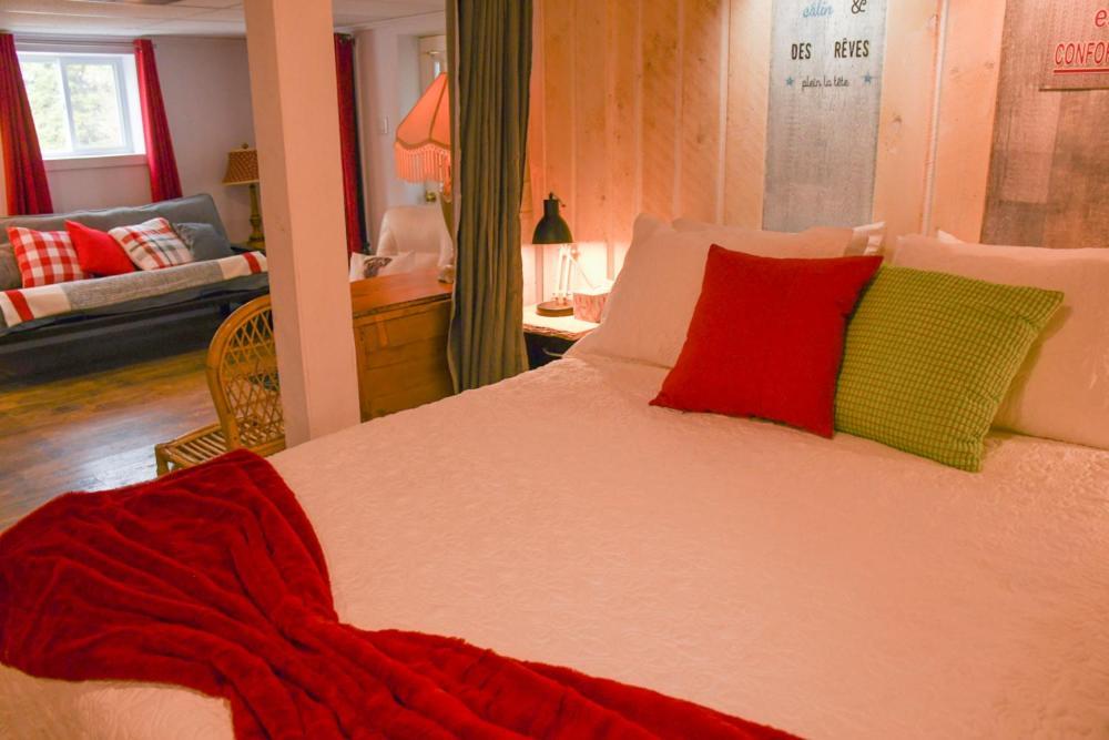 Gite Grand Moment Bed & Breakfast *